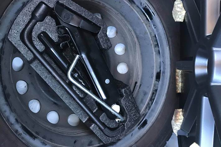 Hvid Toyota Aygo fra 2013