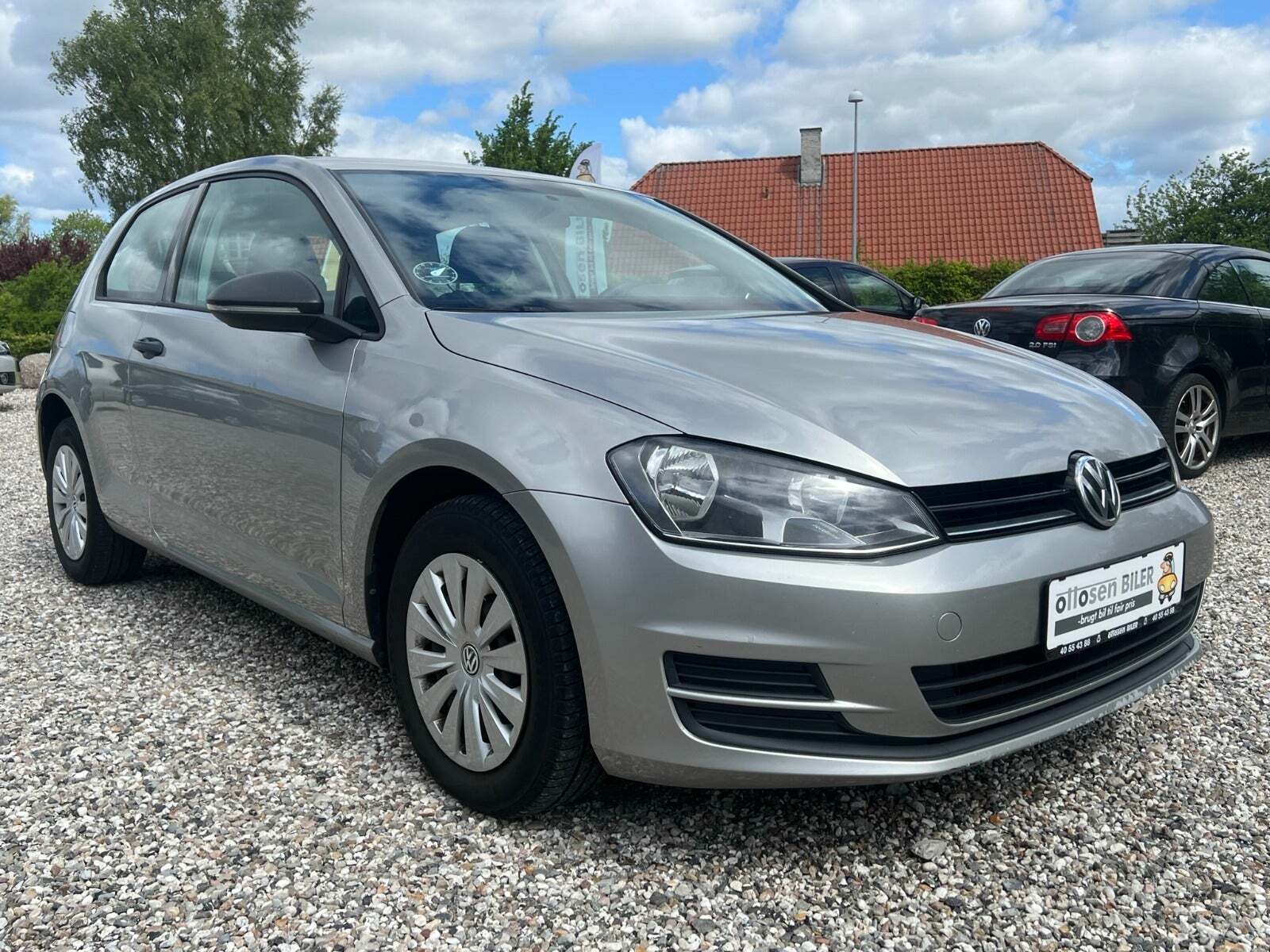 Grå VW Golf VII fra 2014
