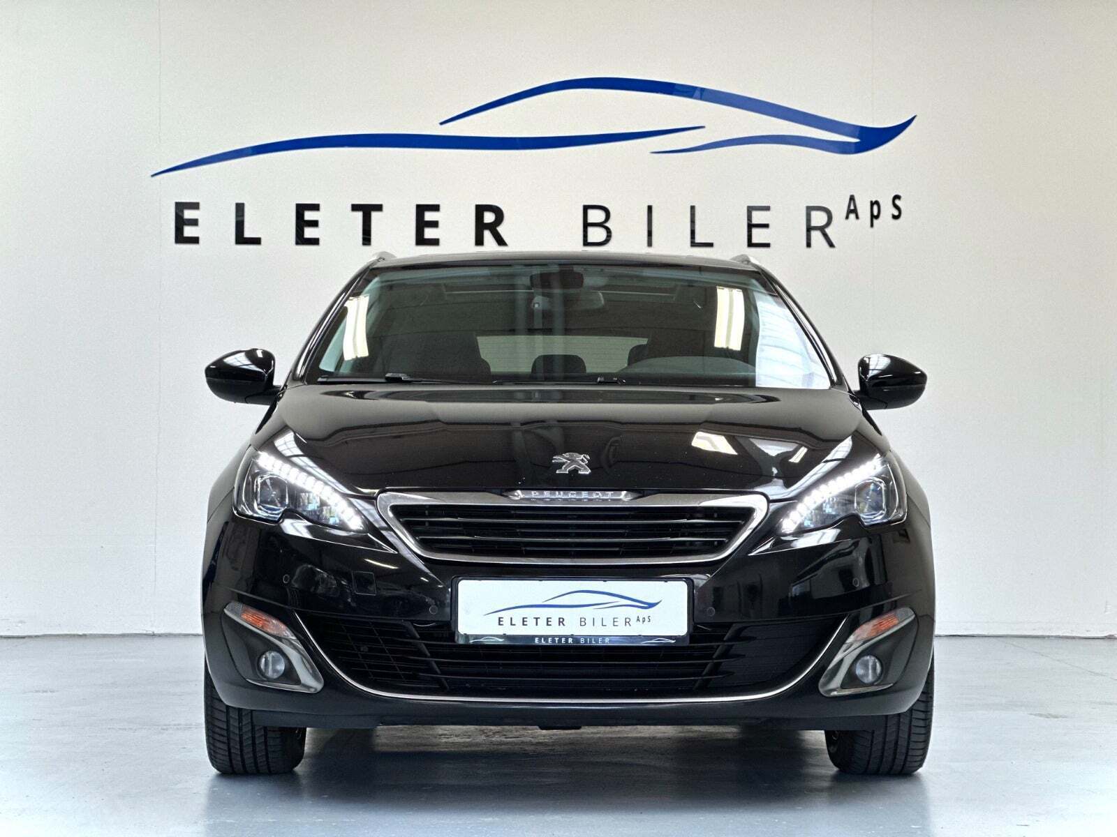 Sort Peugeot 308 fra 2017