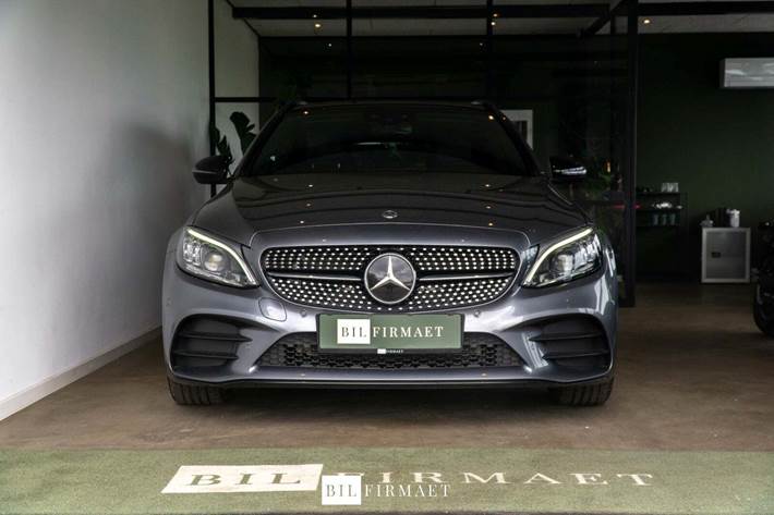Grå Mercedes C300 de fra 2019