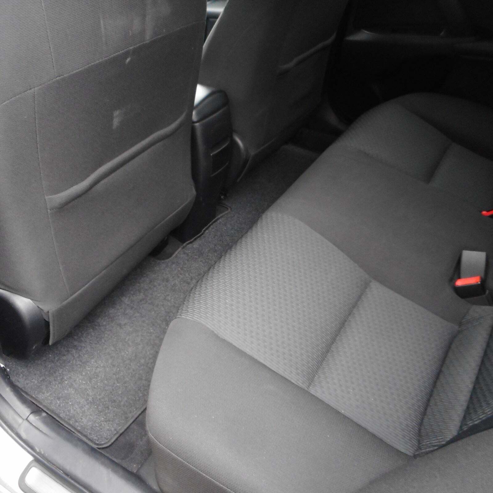 undefined Toyota Avensis fra 2011