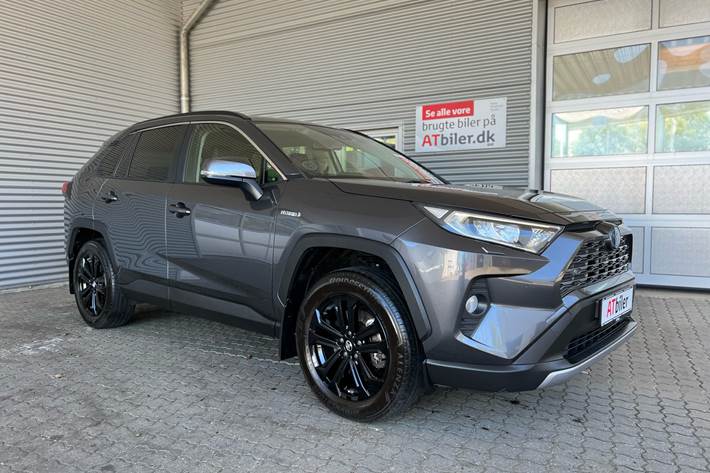 Grå Toyota RAV4 fra 2020