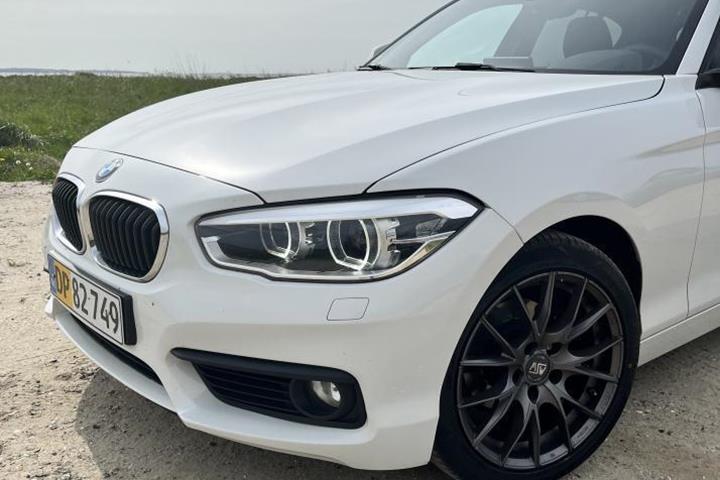 Hvid BMW 1-Serie fra 2015