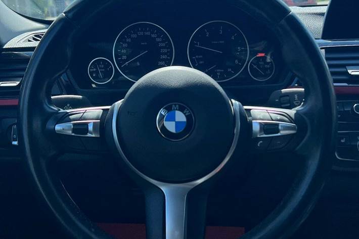 Hvid BMW 320d fra 2014