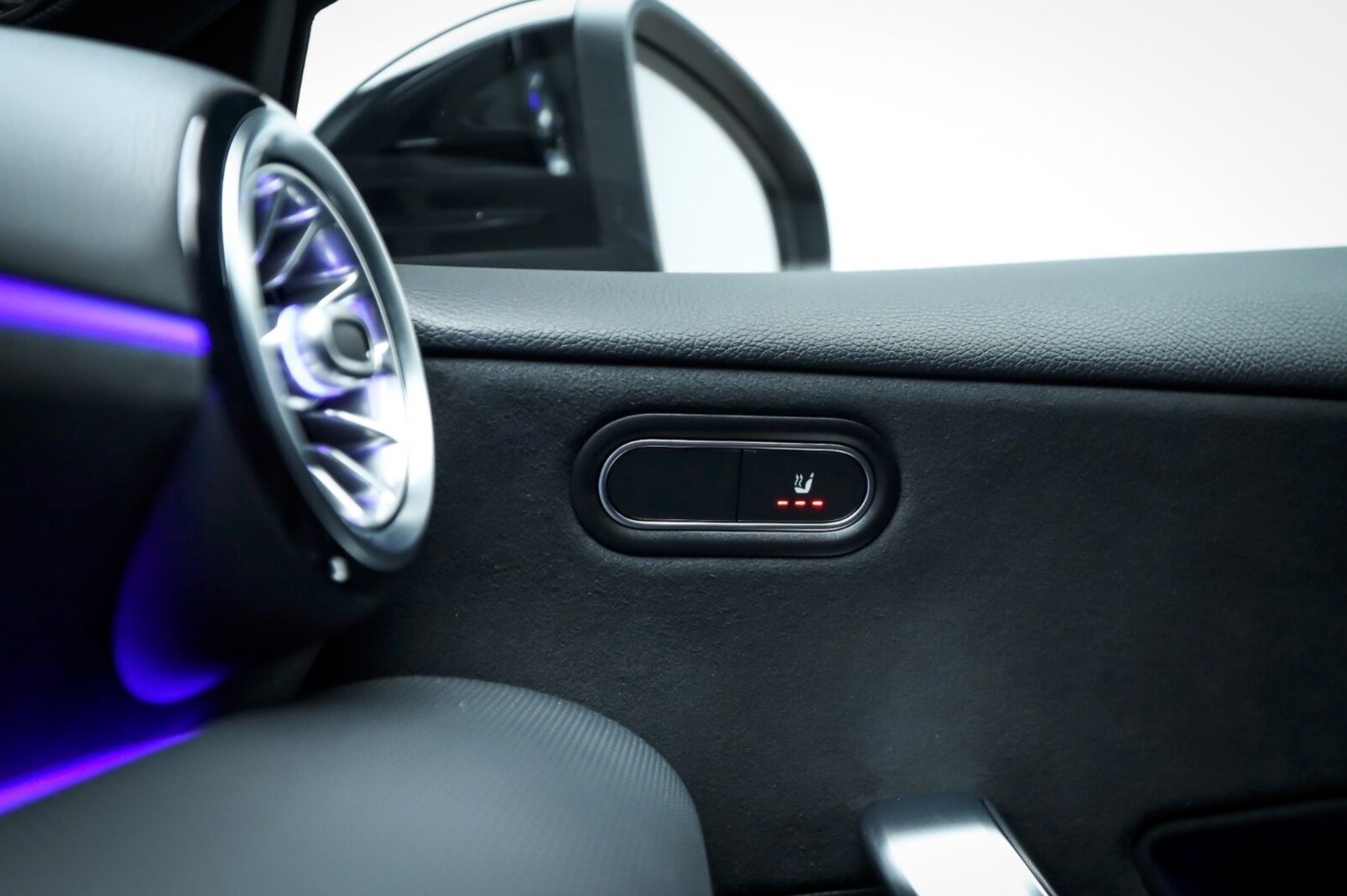 Sort Mercedes A-Klasse fra 2020