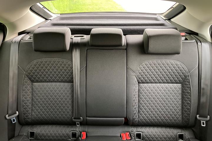 Blå Skoda Superb fra 2017
