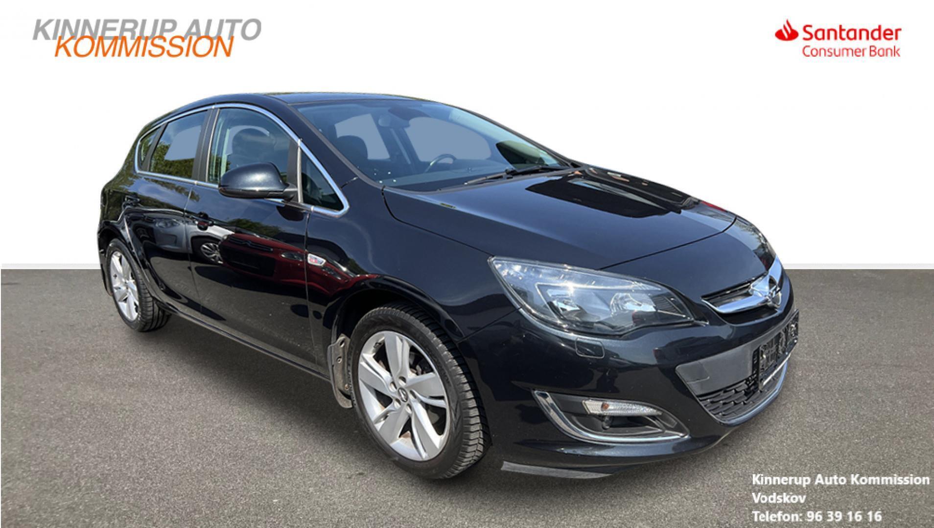 Sort Opel Astra fra 2014