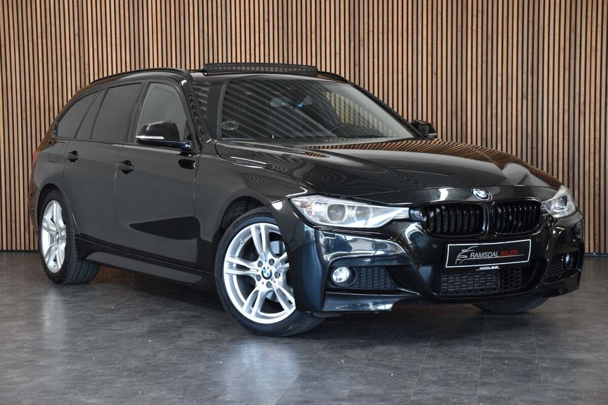Sort BMW 320d fra 2015