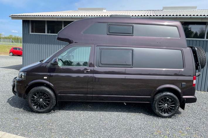 Grå VW Westfalia fra 2016