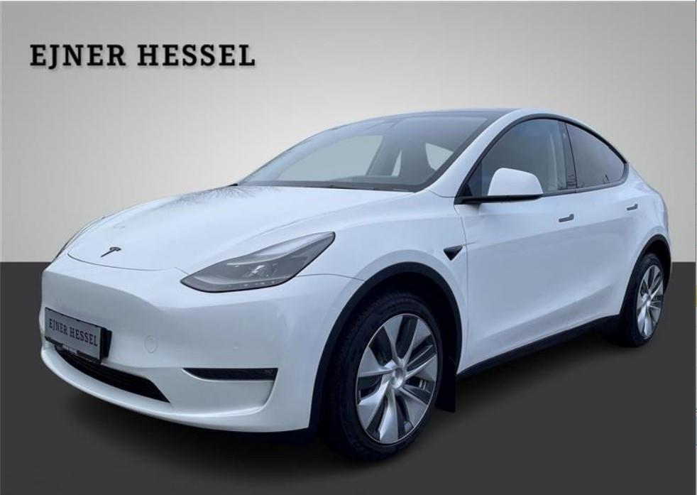 Hvid Tesla Model Y fra 2022