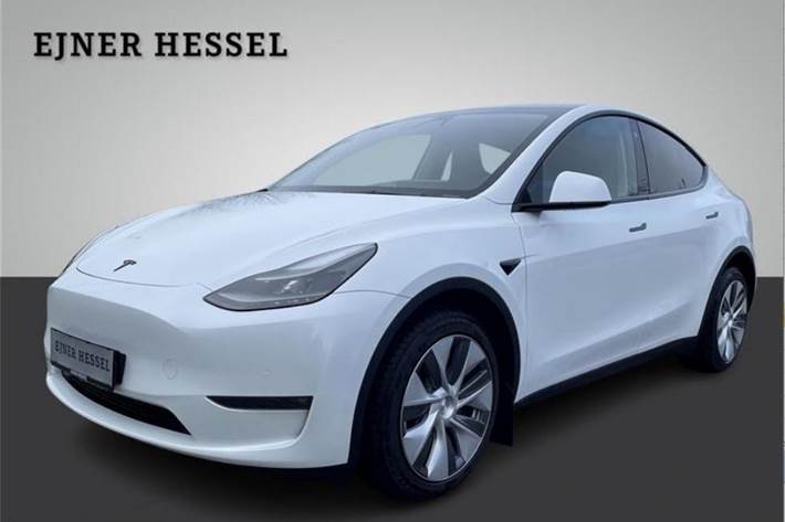 Hvid Tesla Model Y fra 2022