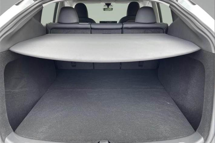 Hvid Tesla Model Y fra 2022