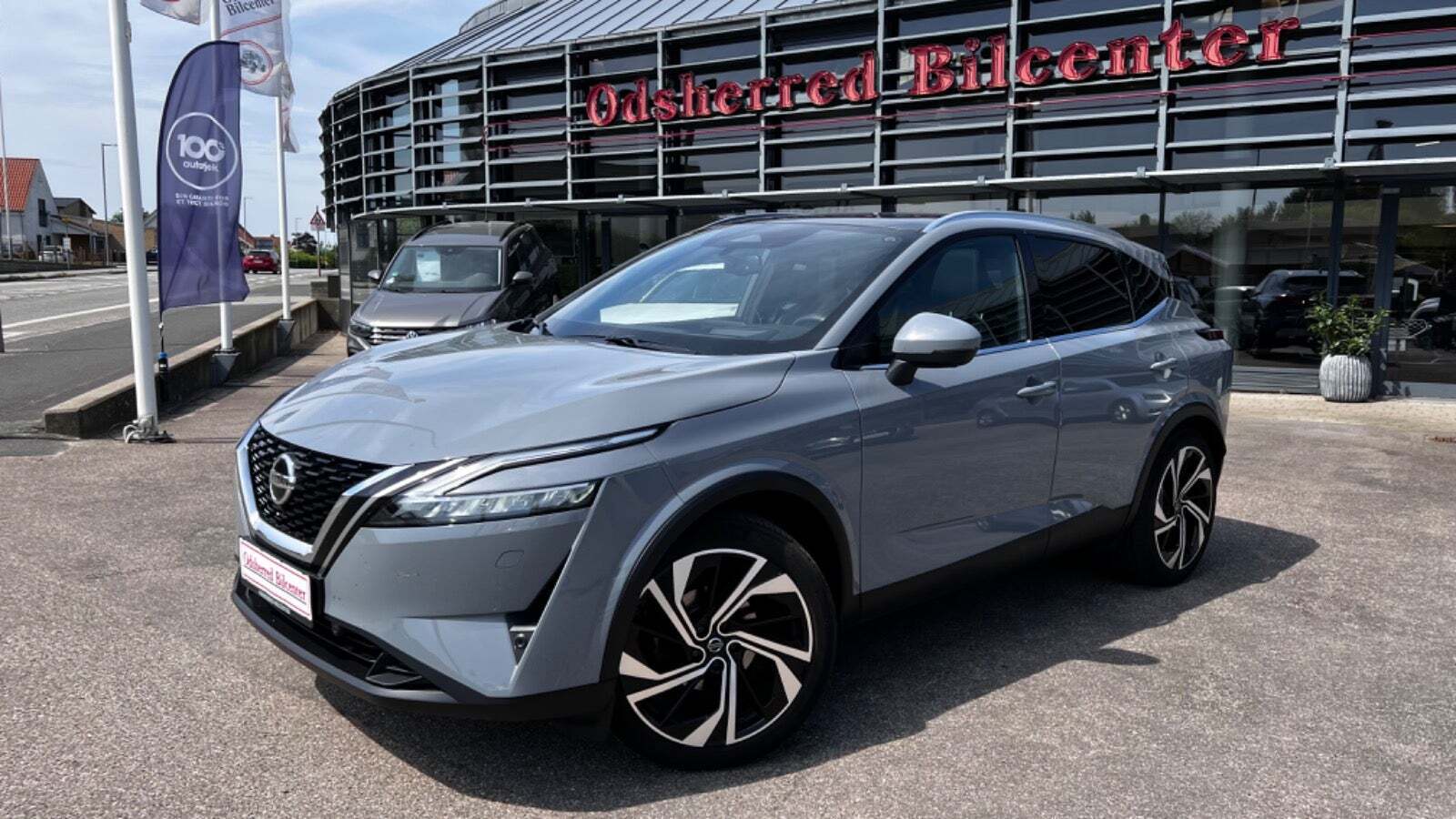 Grå Nissan Qashqai fra 2021