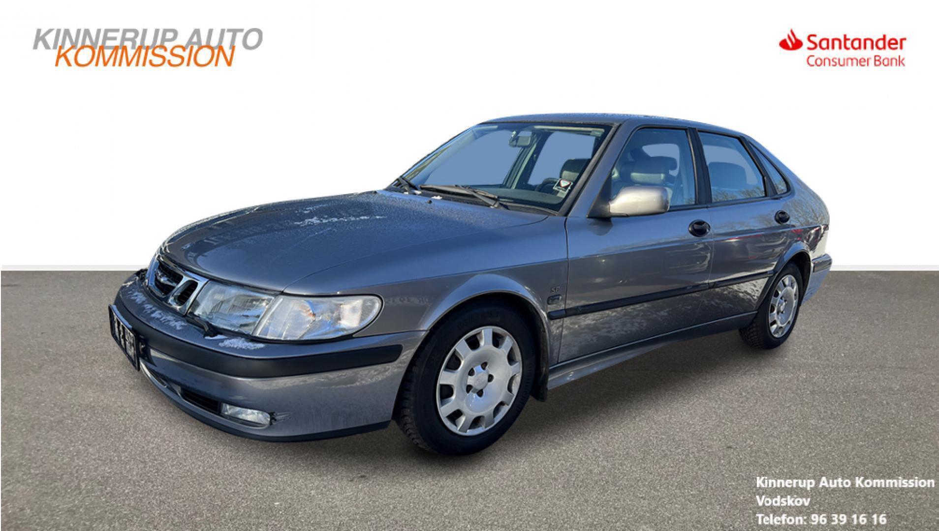 Sort Saab 9-3 fra 2002