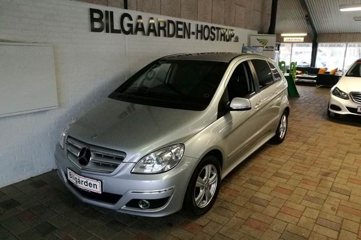 Sort Mercedes A180 d fra 2016