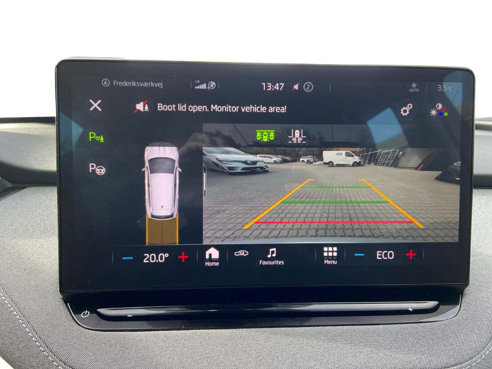 Grå Skoda Enyaq fra 2022