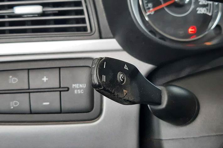 Rød Fiat Punto fra 2013