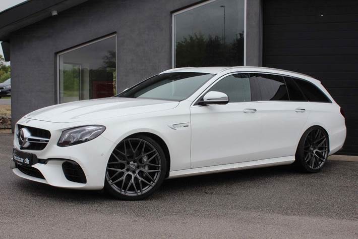 Hvid Mercedes E63 fra 2018