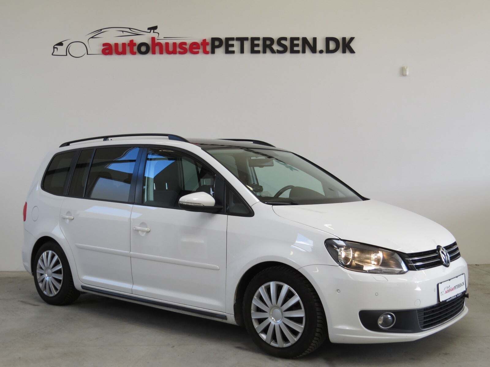 Hvid VW Touran fra 2011
