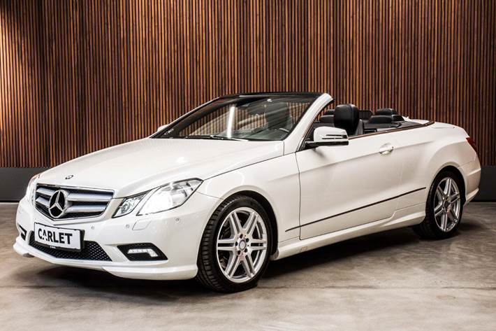 Hvid Mercedes E500 fra 2010