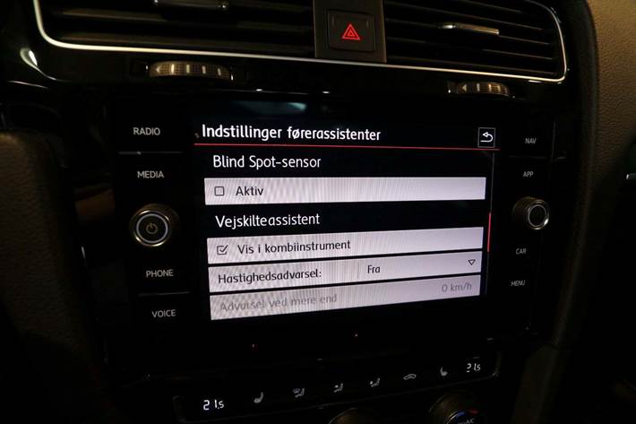 Hvid VW Golf VII fra 2019