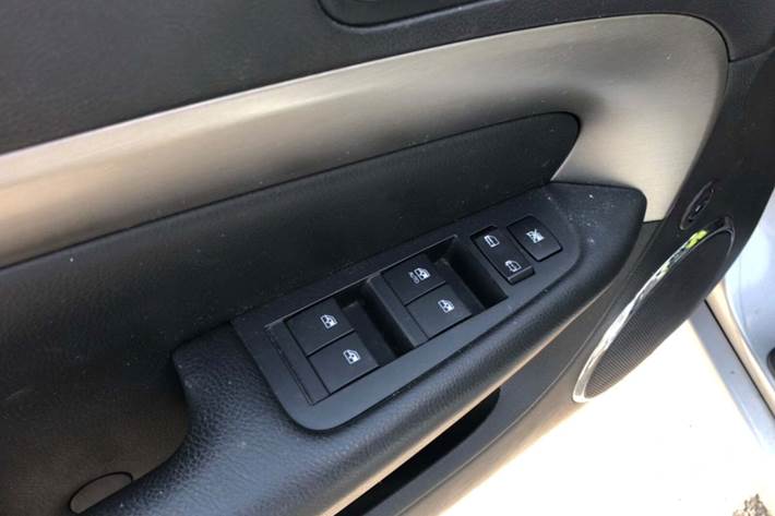 Grå Chevrolet Epica fra 2007