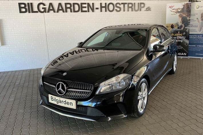 Sort Mercedes A180 d fra 2016