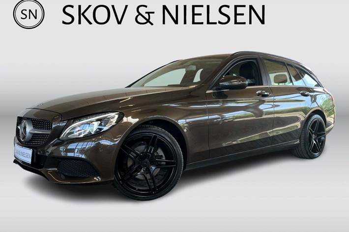 Brun Mercedes C220 d fra 2017