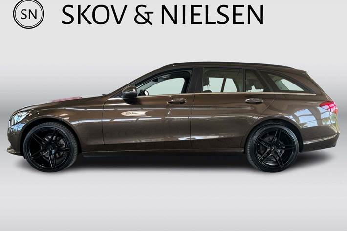 Brun Mercedes C220 d fra 2017
