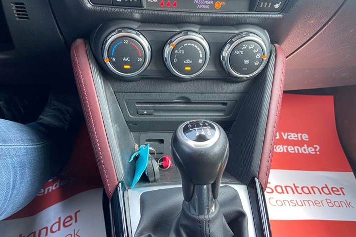 Grå Mazda CX-3 fra 2015