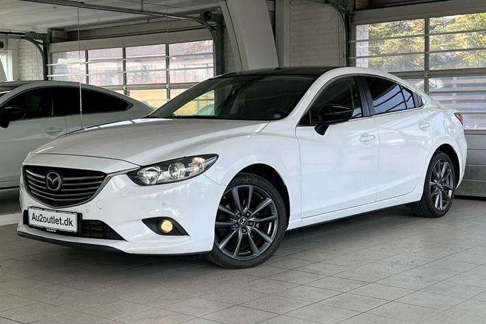 Hvid Mazda 6 fra 2015