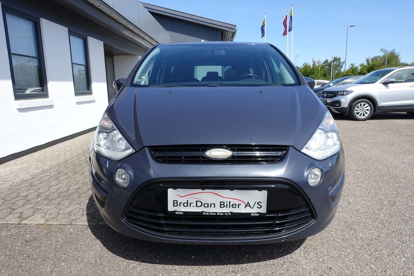 Blå Ford S-MAX fra 2011