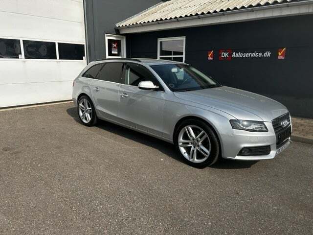 Grå Audi A4 fra 2010