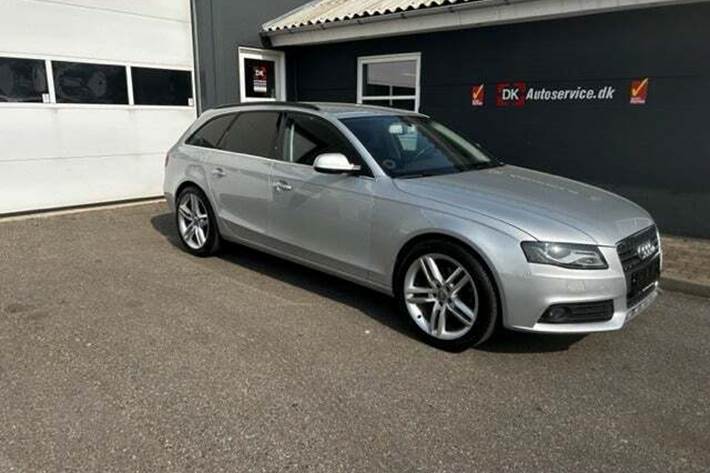 Grå Audi A4 fra 2010