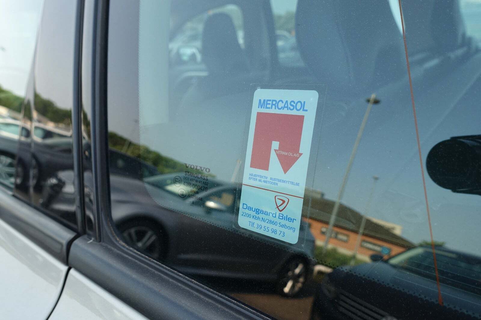 Grå Volvo V70 fra 2008