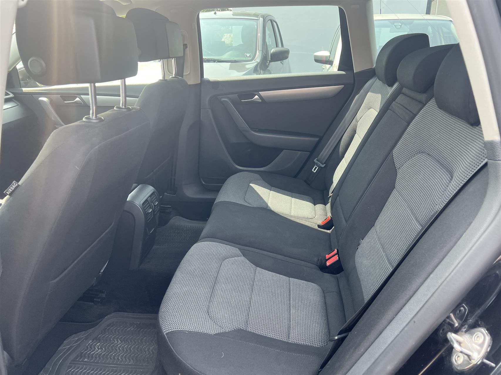 Sort VW Passat fra 2012