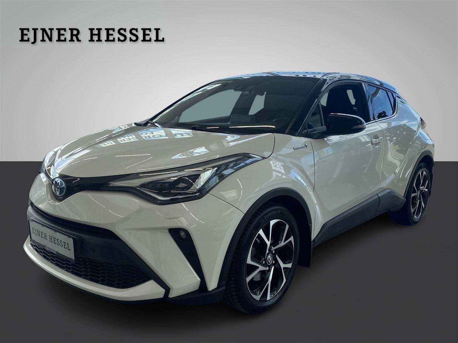 Grå Toyota C-HR fra 2020