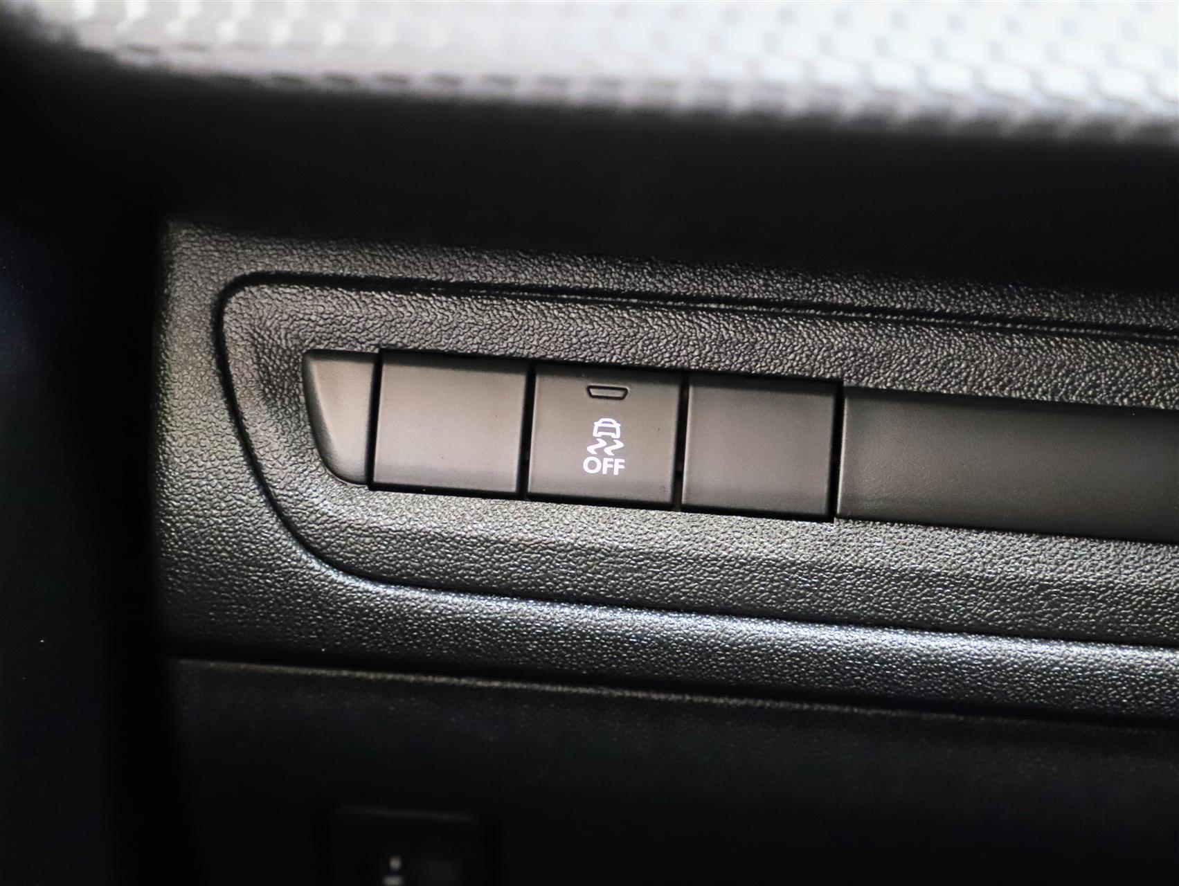 Sort Peugeot 2008 fra 2017