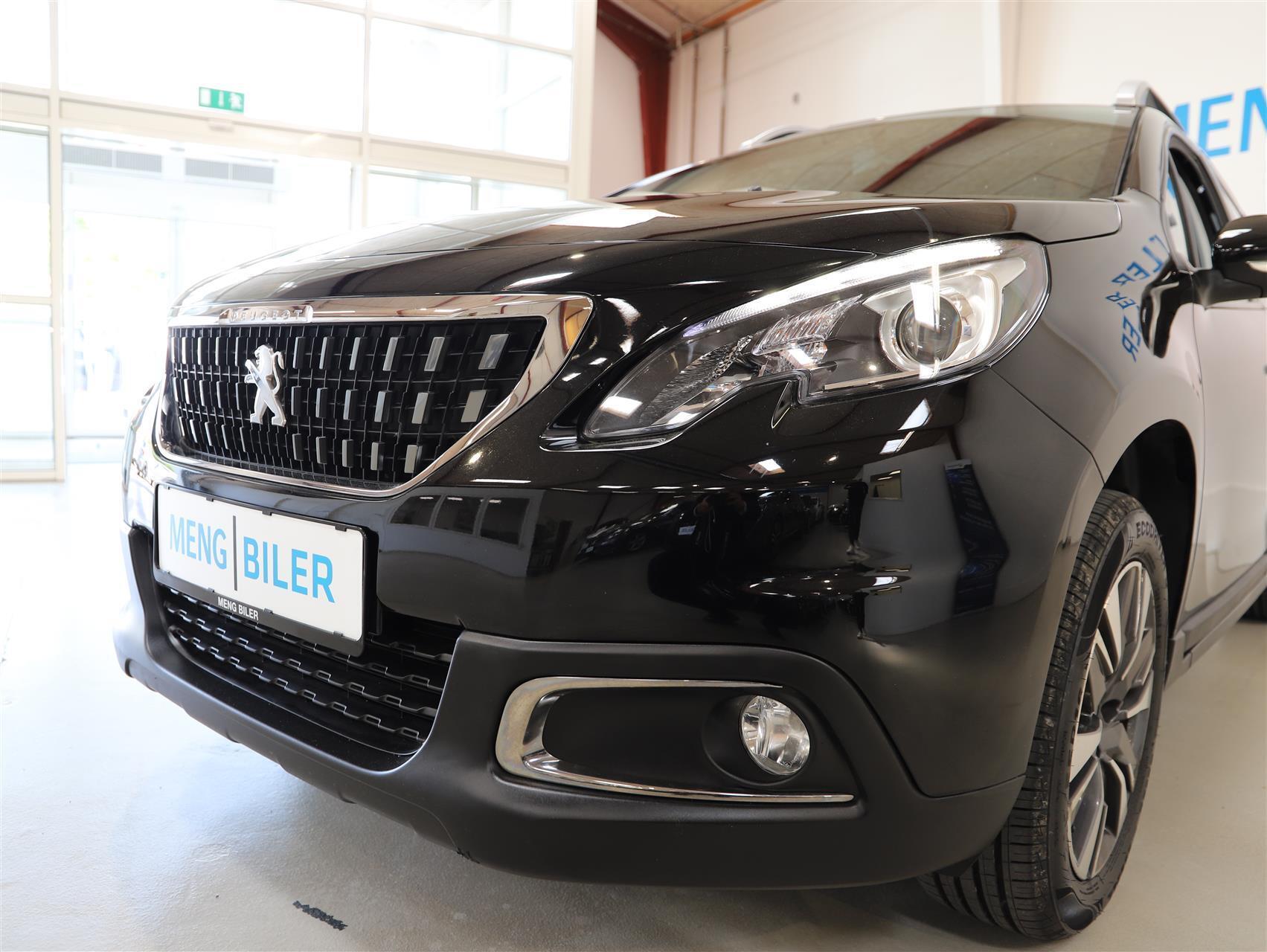 Sort Peugeot 2008 fra 2017