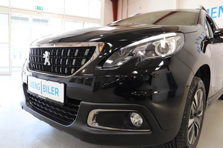 Sort Peugeot 2008 fra 2017