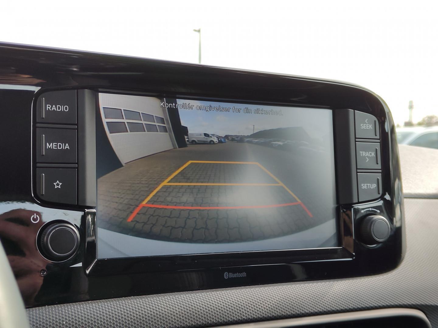 Sølv Hyundai i10 fra 2021