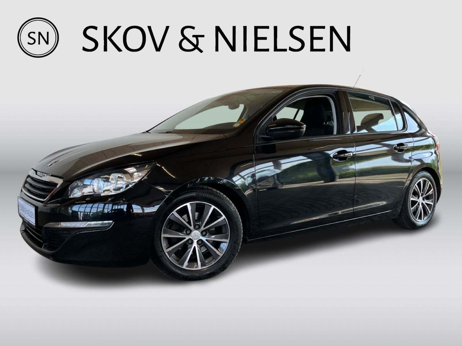 Grå Peugeot 308 fra 2014