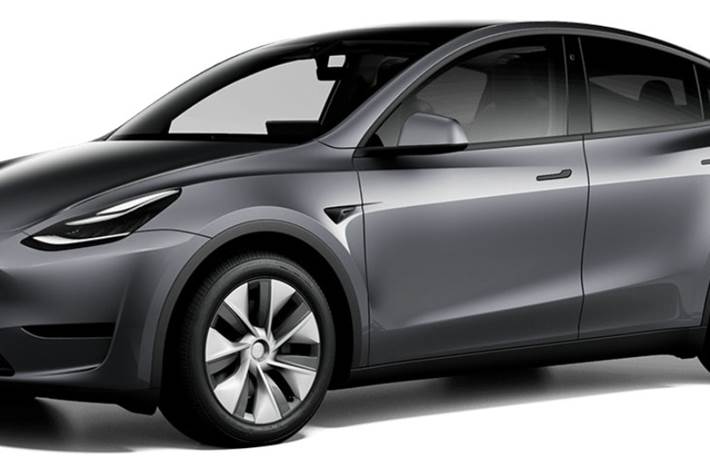 Grå Tesla Model Y fra 2022