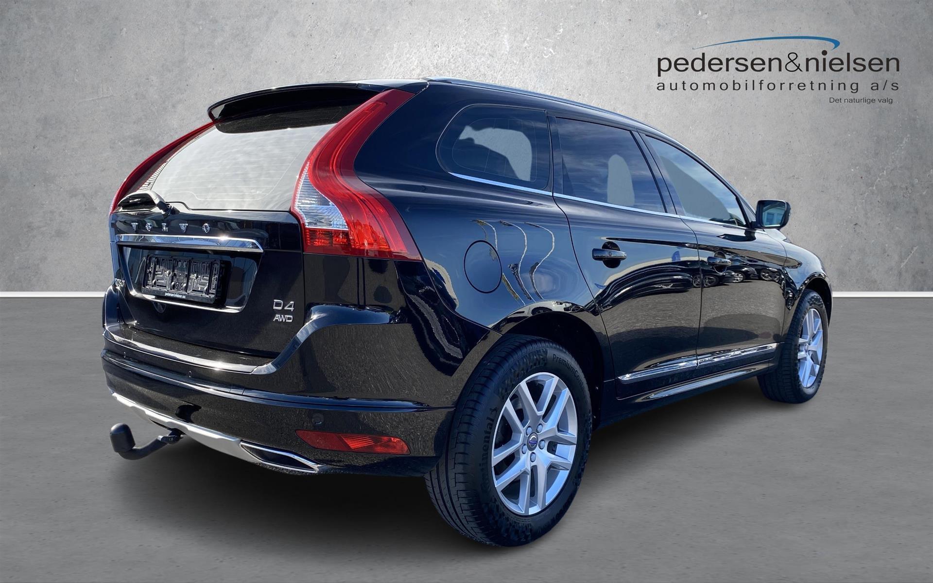 Sort Volvo XC60 fra 2018