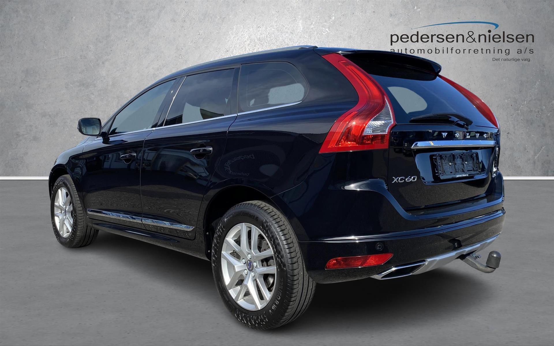 Sort Volvo XC60 fra 2018