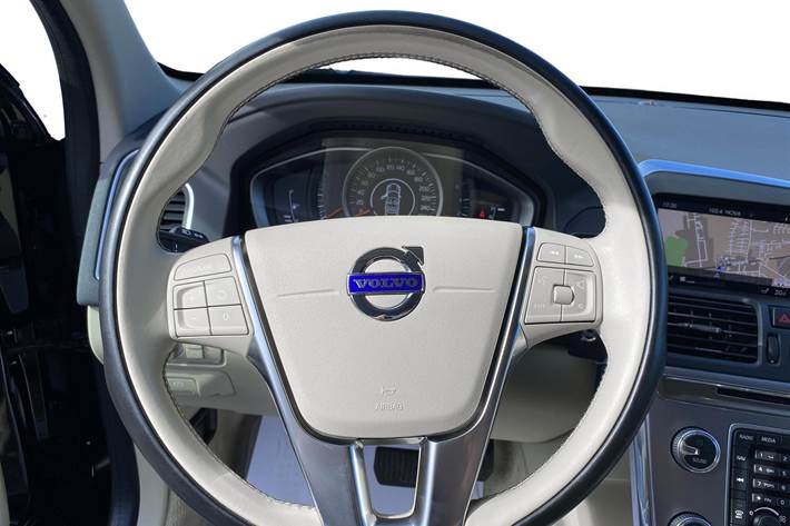 Sort Volvo XC60 fra 2018
