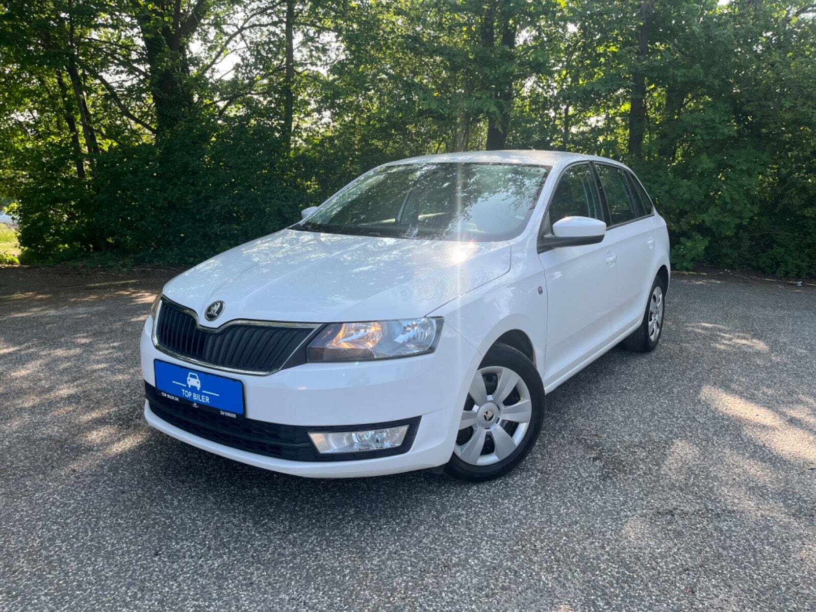 Hvid Skoda Rapid fra 2014