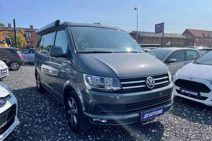 Grå VW California fra 2018