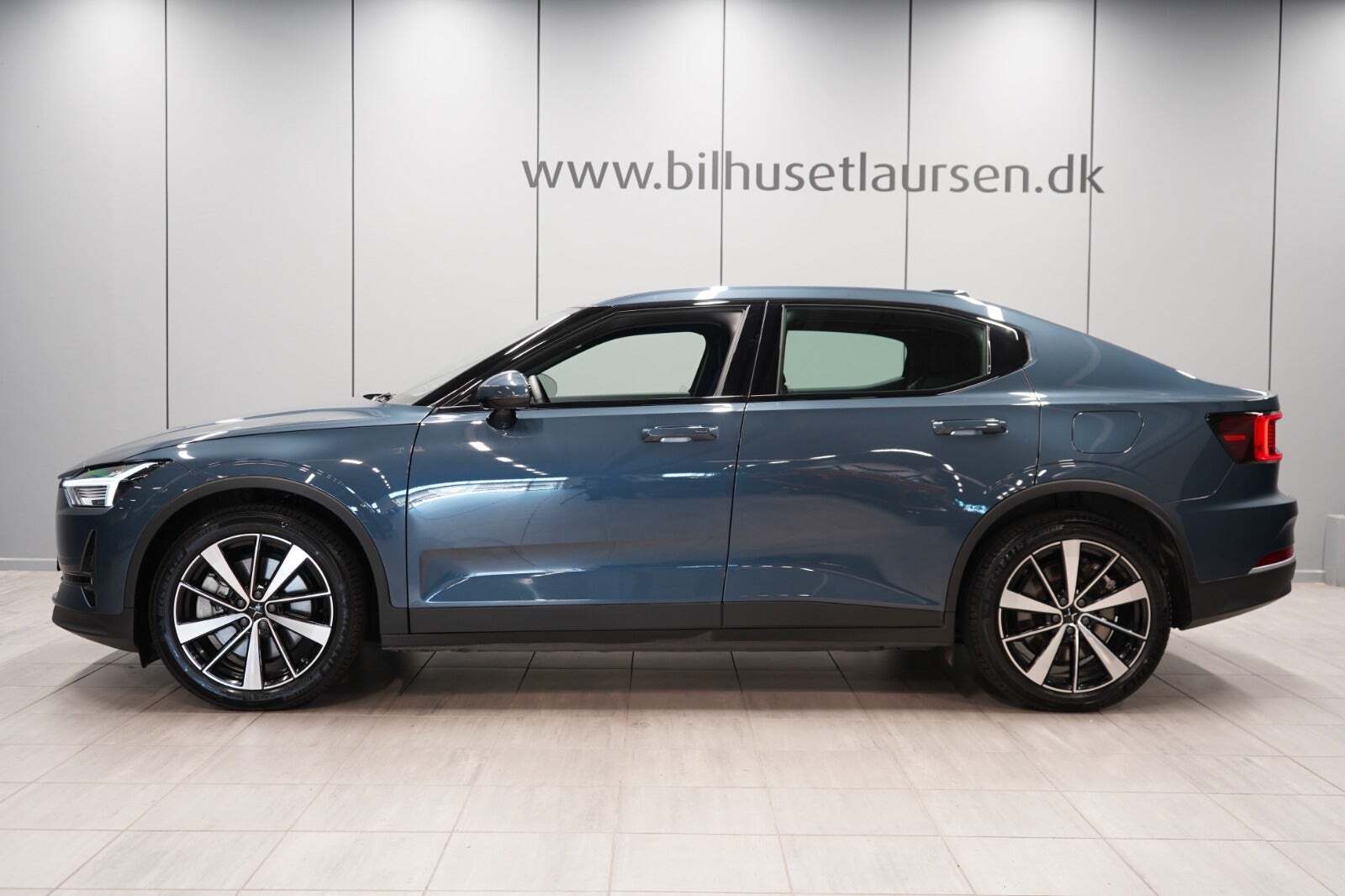Blå Polestar 2 fra 2022