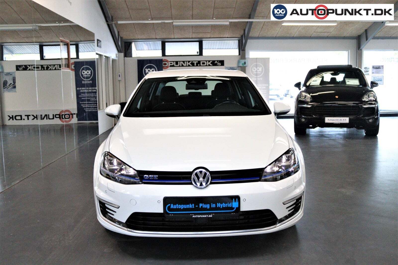 Sort VW Golf VII fra 2015